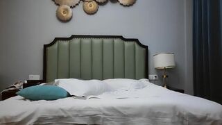 【鸭哥探花】約啪纹身极品美女腰细美乳大长腿被操时的叫床声真动听