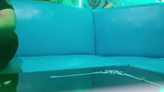 【探花唐先生】全网唯一商K达人，灯红酒绿歌声相伴，佳人纷至沓来，选中极品19岁嫩妹，美乳翘臀赶紧干