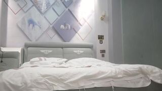 按摩妹小骚货妥妥的床上淫娃秀发凌乱高潮迭起