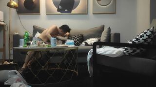 两队新婚夫妻在酒店开趴换妻做爱