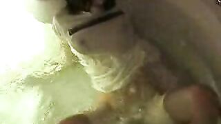 Real Girlfriend Hot Tub Oral Pleasure